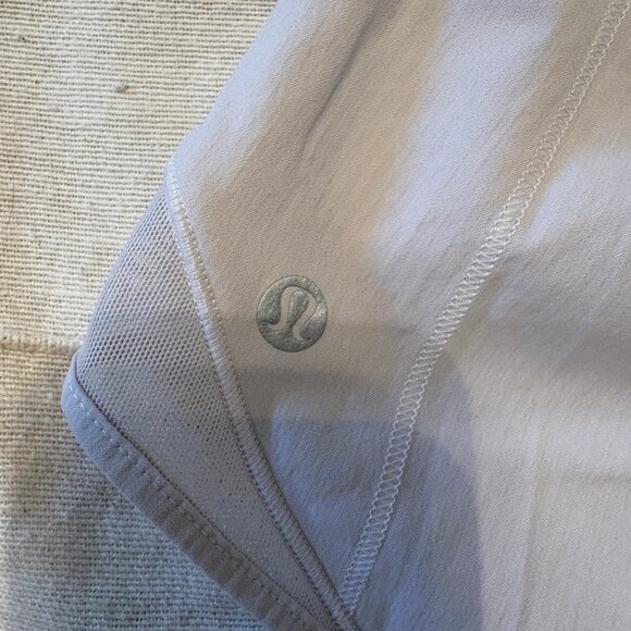 Lululemon Hotty Hot Low Rise Swift Lined Running Shorts – Light Grey, XS (2) - Picture 8 of 8